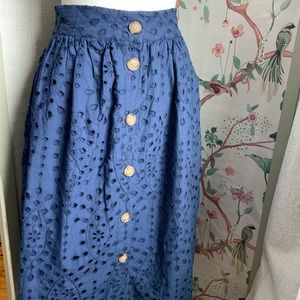 Loft Navy Blue Eyelet Midi Skirt with pockets, size petite 00